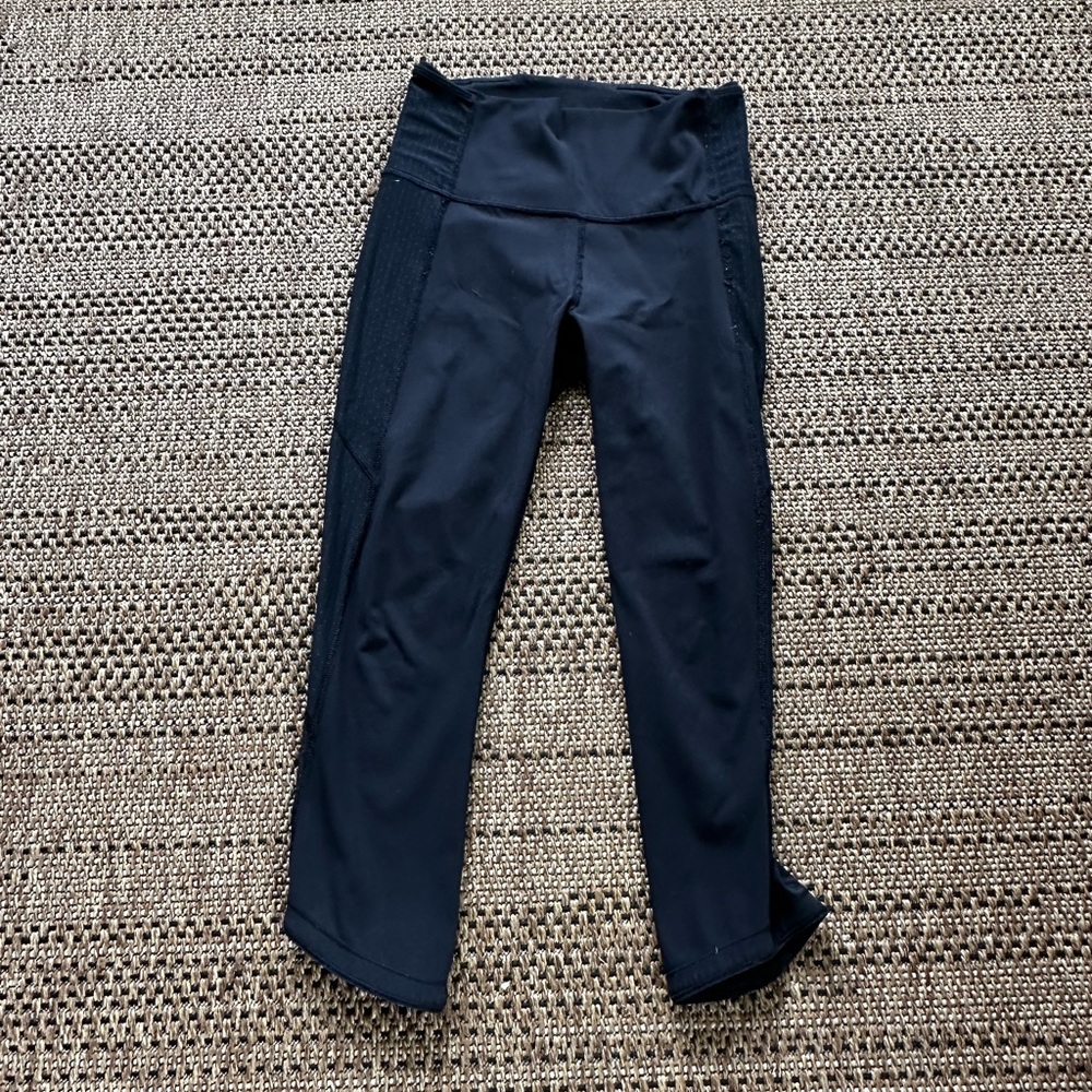 Lululemon black crop running tights